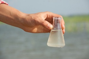 Water Pollution Warning by Online Spectroscopy on Cloud Platform